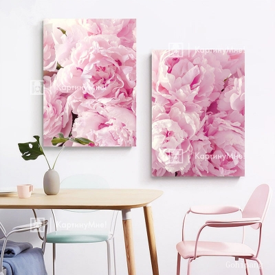 Картина интерьерная в розовом цвете "Пионы"