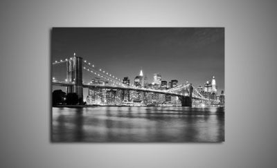Бруклинский мост в черно-белом