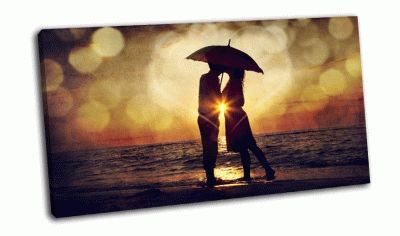 Картина супруги целуются под зонтиком