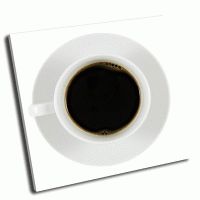 Черный кофе в белой чашке
