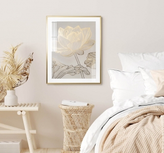 Картина интерьерная в раме под стеклом/ картина с золотой поталью "Очарование лотоса 3", общий размер 40х50 см
